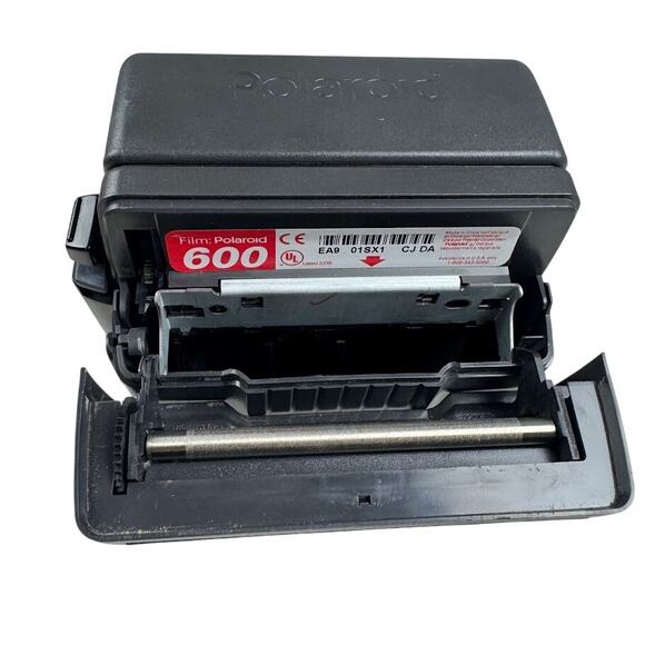 Polaroid One Step 600 Camera - Picture 6 of 7